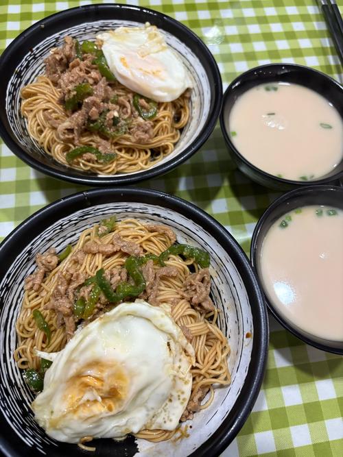 三、那些被食物唤醒的瞬间:一碗面里的佛山