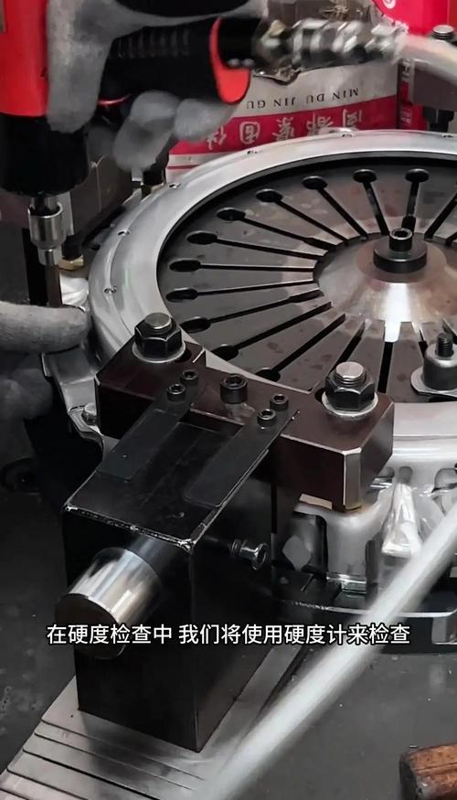 离合器压盘平面度检测操作现场