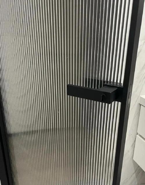 长虹玻璃超白玻和普通白玻泛绿对比
