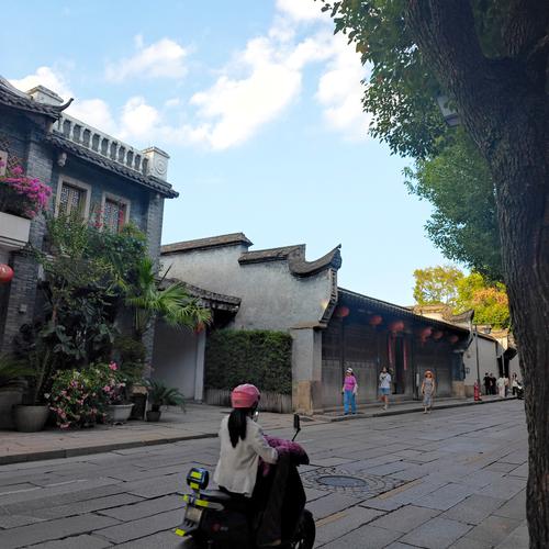 第三步：吃在当地，别去游客街