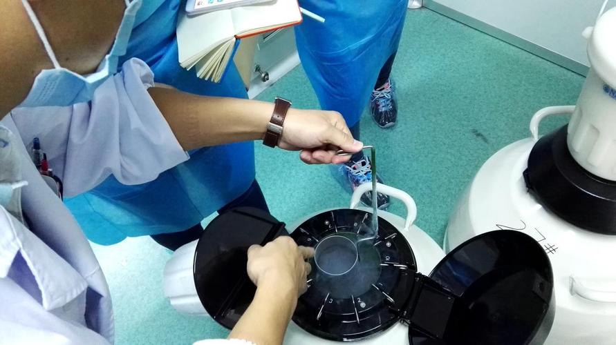 医院生殖中心冷冻胚胎液氮储存罐