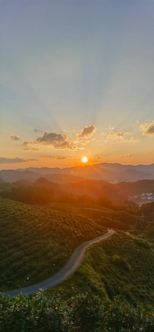 一、日出日落最佳观测点：人少景美，胃不遭罪