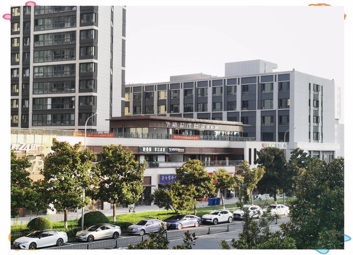 南京主城区新建社区底商实景图