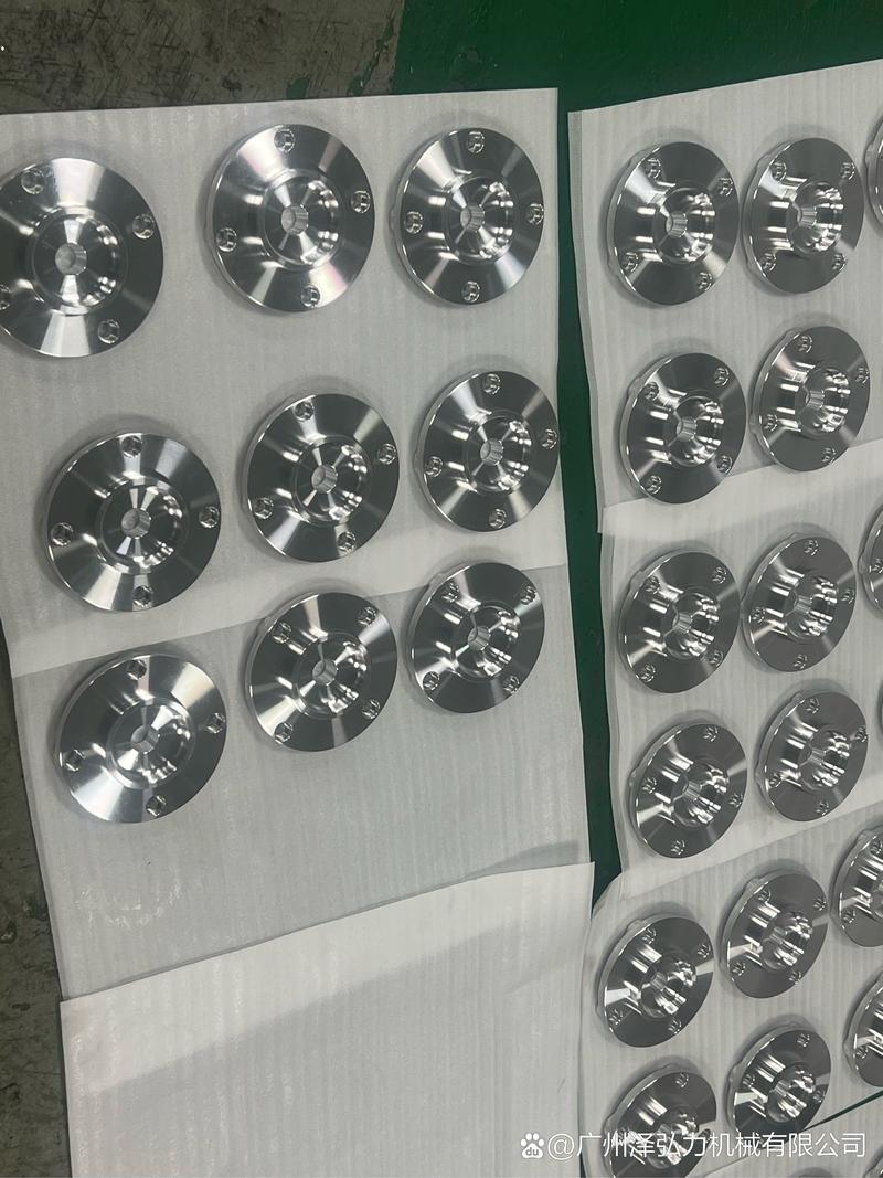 机器视觉检测亮面铝合金零件反光效果对比图