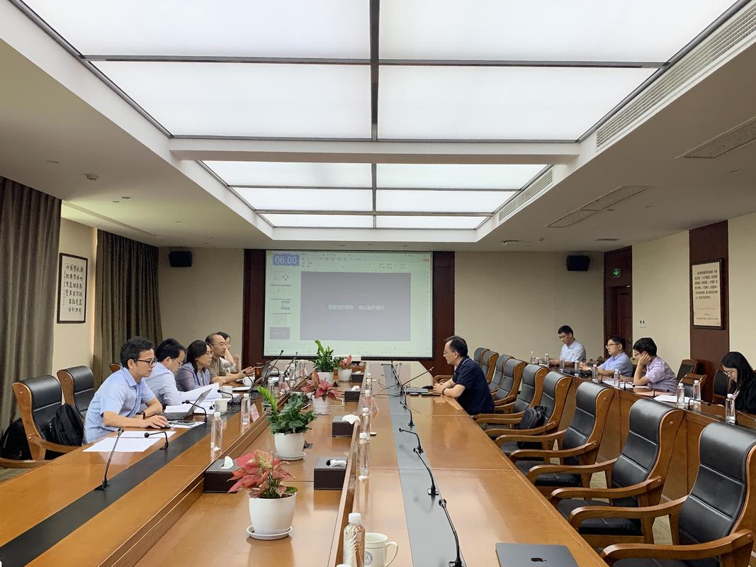 南京高校课程委员会企业代表评审课程体系会议现场