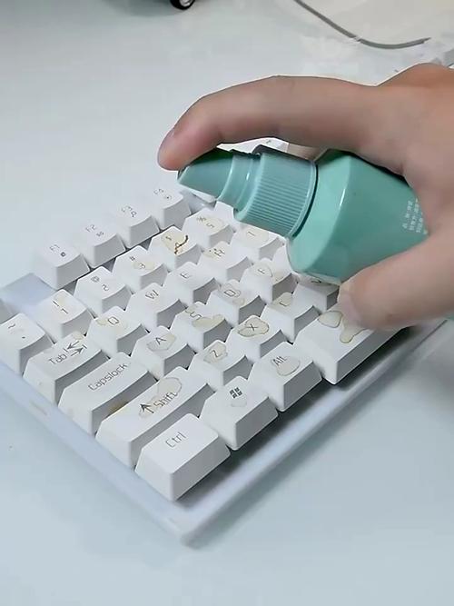 键盘缝隙灰尘清理工具实拍图