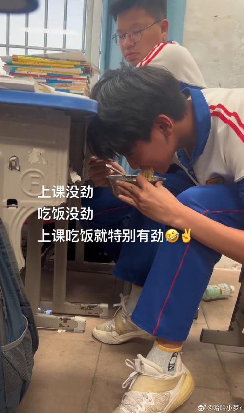 你以为纪念册过时了?真翻开来,哭得比谁都凶-因为所以