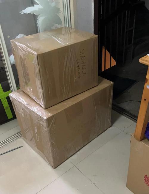不同重量分类装的搬家纸箱实拍