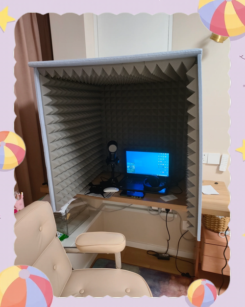 在家用便携录音设备模拟脚步声音效实拍场景