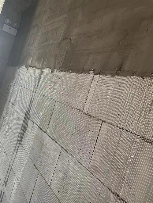 加气块墙面贴砖挂钢丝网抹灰