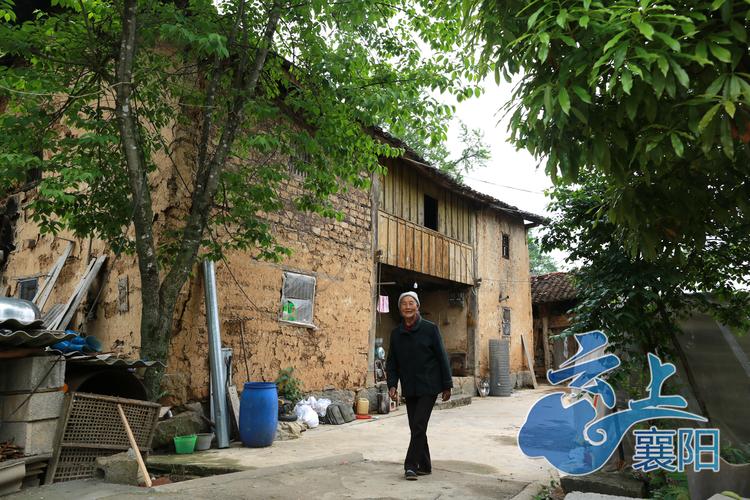 湖北南漳幸家坪村清代夯土老民居