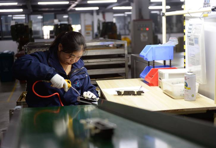 汽车零部件工厂怀孕女工专属休息缓冲工位实景