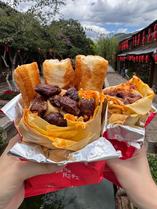 丽江特色小吃摆盘