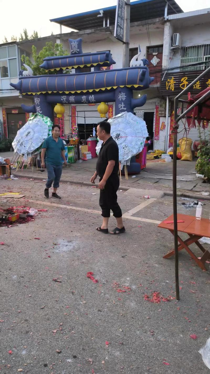 巷口老张头的丧事,办出糟心事