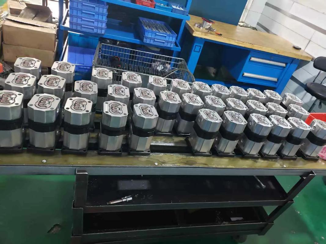 齿轮泵工厂加工中心实拍