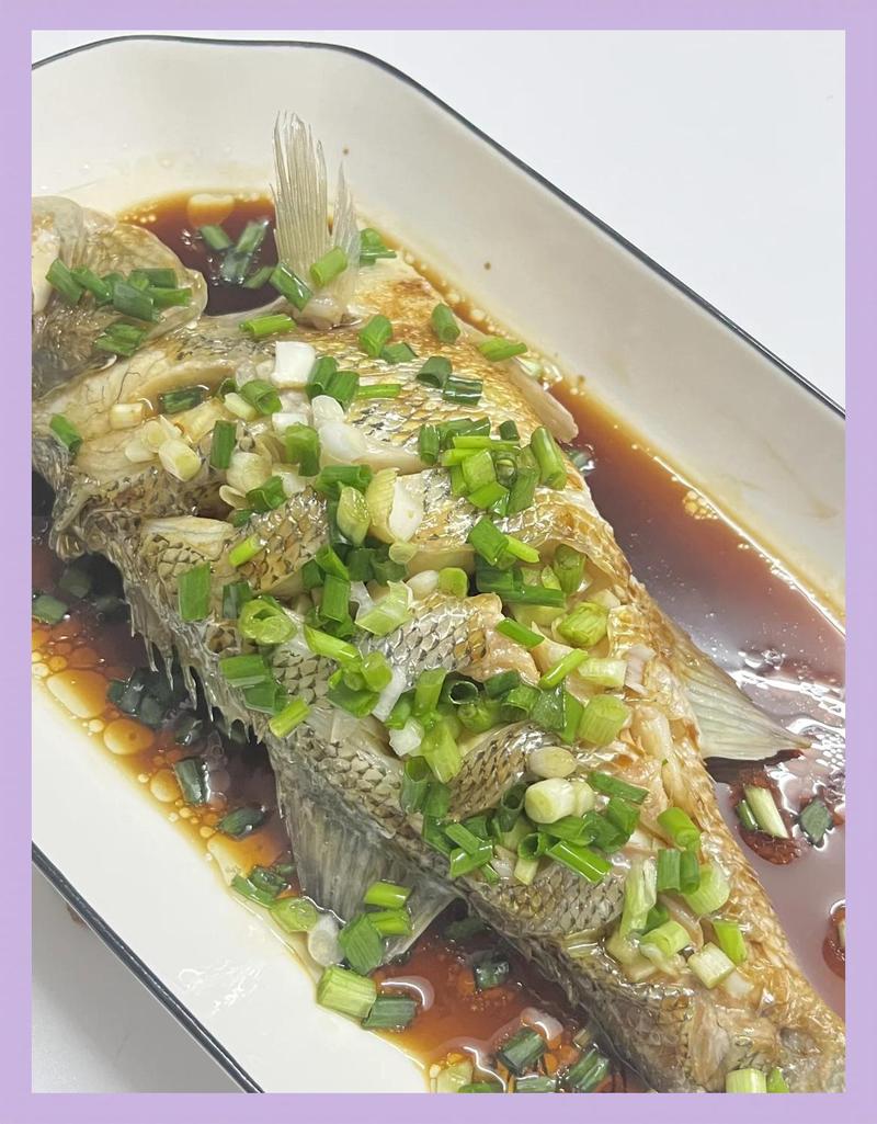 家常合格清淡晚餐玉米蒸鱼摆盘