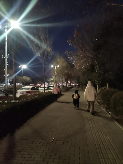 晚归在家碰到的巧合