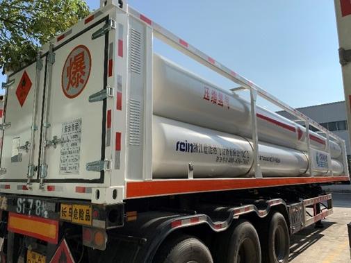 20MPa高压长管拖车公路运输实拍