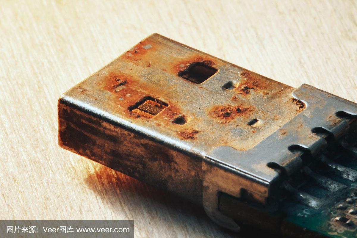 选连接器这件事，真不是拧上就完事了——聊聊工业连接器那些坑