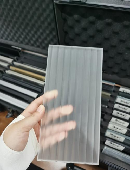 长虹玻璃清洁对比图