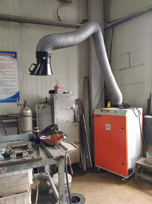 移动式单机焊烟净化器吸气臂工作实景