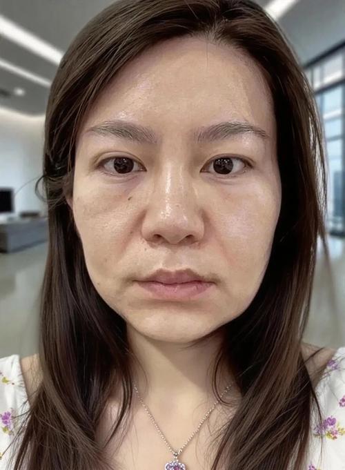 肩颈和脸也得松，别皱着眉头过夜