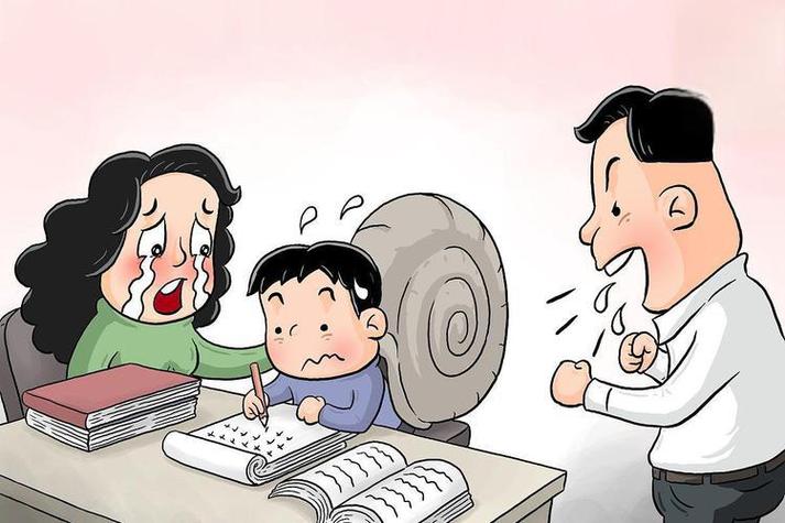 家长用玩具奖励孩子考试的错误场景图