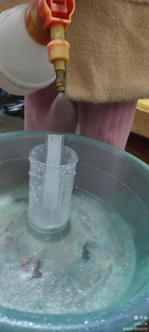 硬卡纸斜放喷壶模拟降雨画等降水量线亲子实验