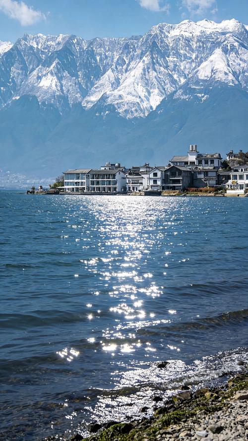 大理苍山洗马潭山顶远眺洱海风景