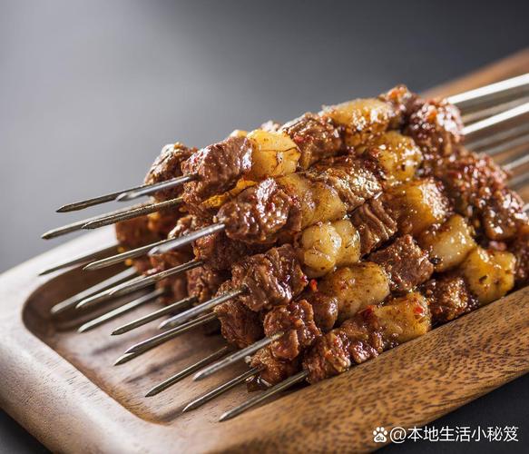 烧烤穿串用三分肥七分瘦生羊肉