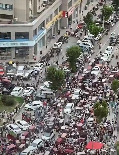这行到底乱成什么样?