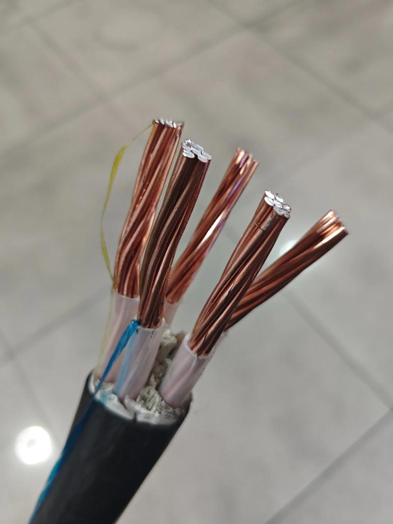 劣质铜包铝音响线断面特写