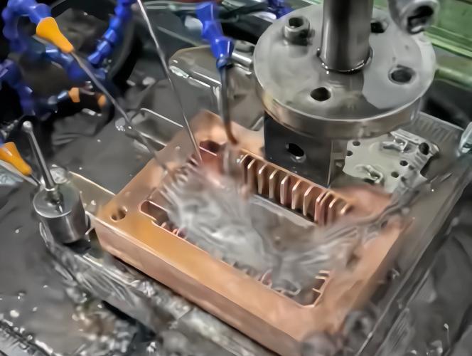 电火花加工积碳拉弧烧损工件表面特写