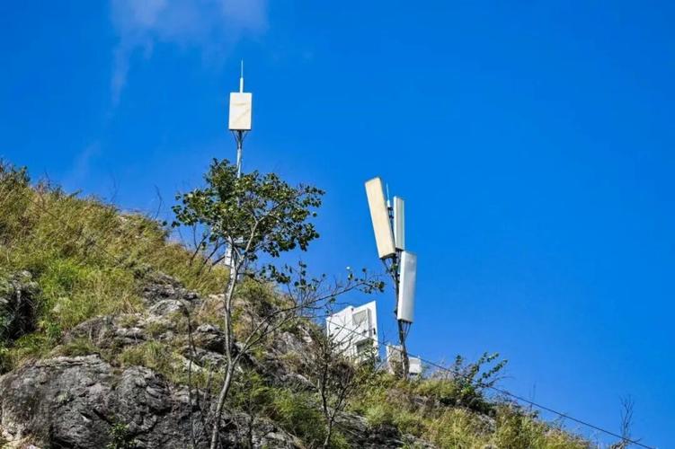 贵州深山森林卫星互联网基站实拍