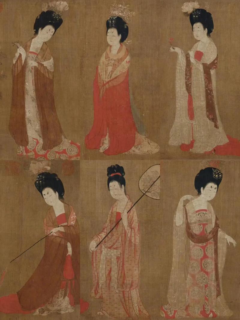 唐代壁画披帛仙女形象与明代霞帔对比