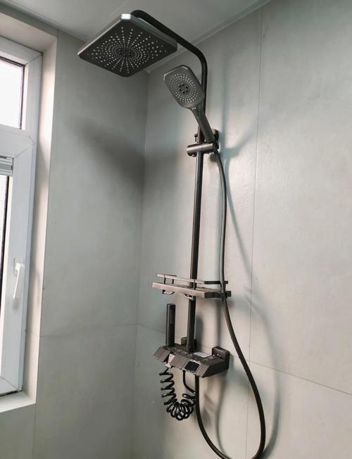 家用花洒安装完出水验收实拍