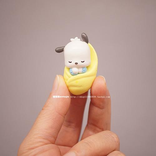 儿童怀抱工业产品模型安睡
