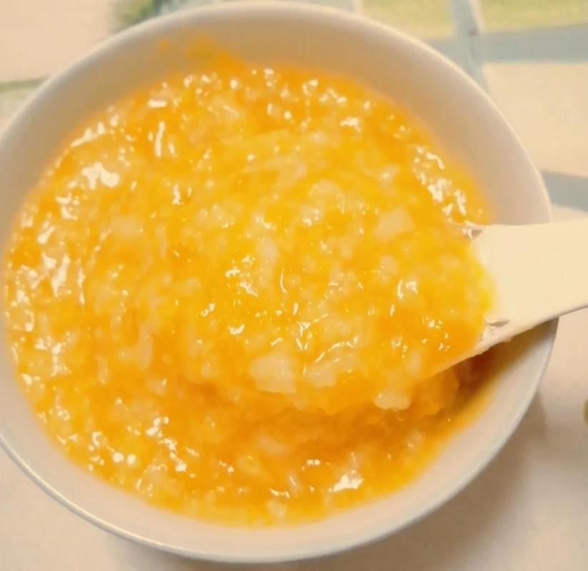 熬夜后清淡早餐南瓜小米粥
