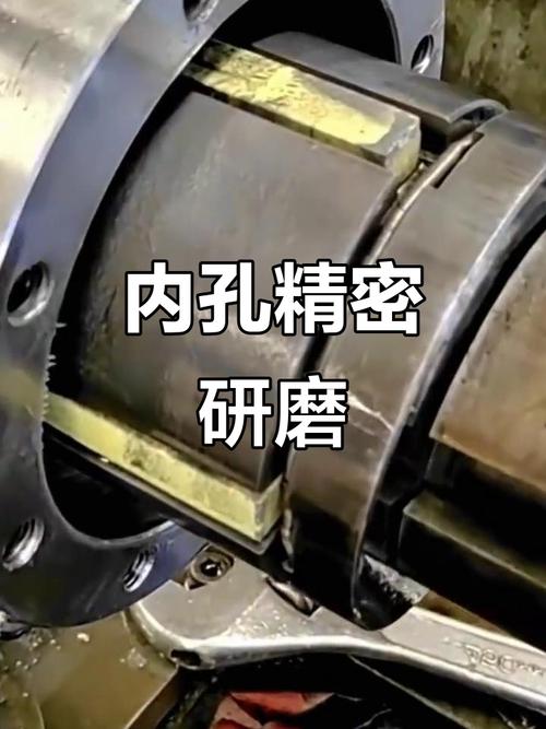 抱轴报废的工程机械珩磨加工内孔