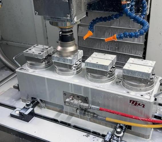 机械夹具整块铣削 vs 拼焊结构的加工工时对比示意图