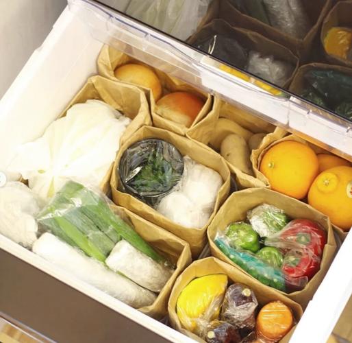 冰箱冷藏室下层抽屉分装果蔬实物图