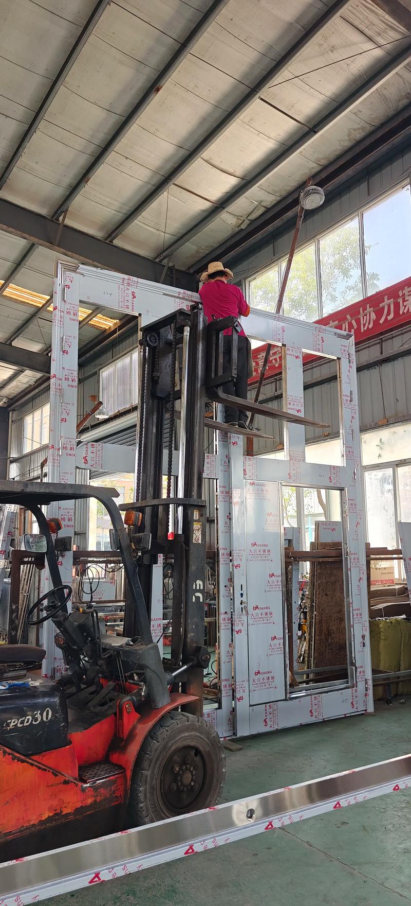 重型不锈钢安全门开关食品生产线安装图