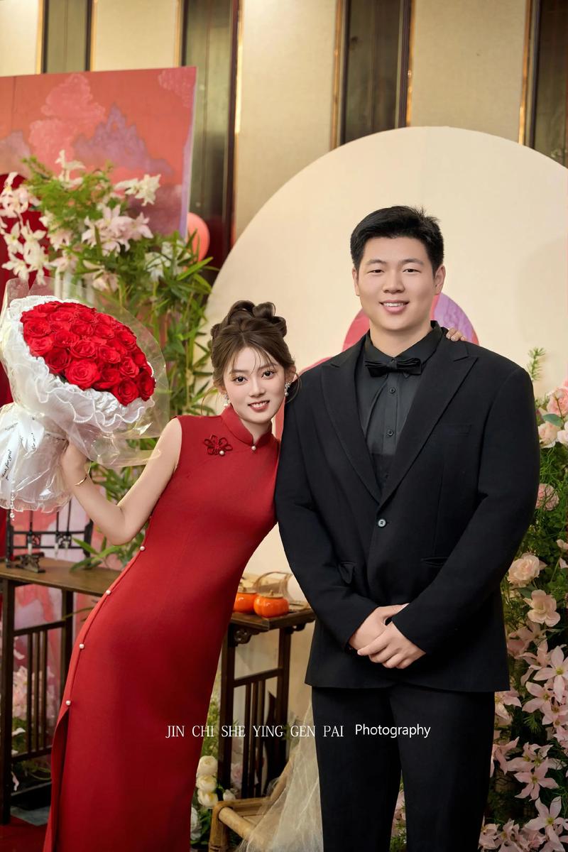 婚庆四大金刚 司仪主持婚礼现场 抓拍