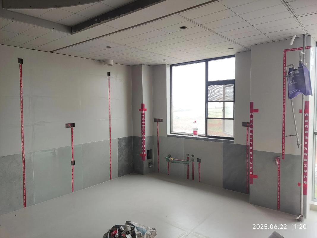 墙面阳角暗护角施工过程