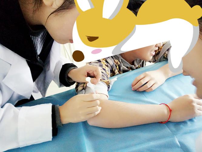 宝宝坐立的就医红线要记清