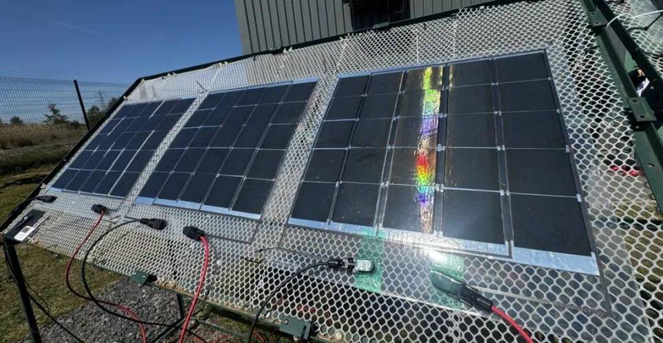 钙钛矿太阳能电池户外老化测试斑驳表面