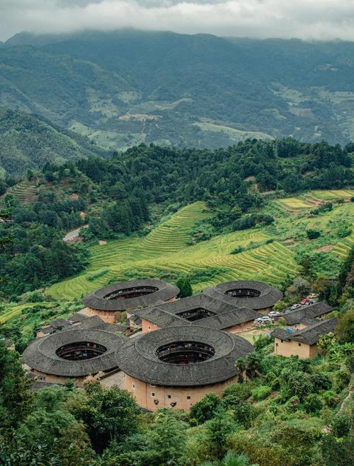 福建南靖田螺坑土楼群远景
