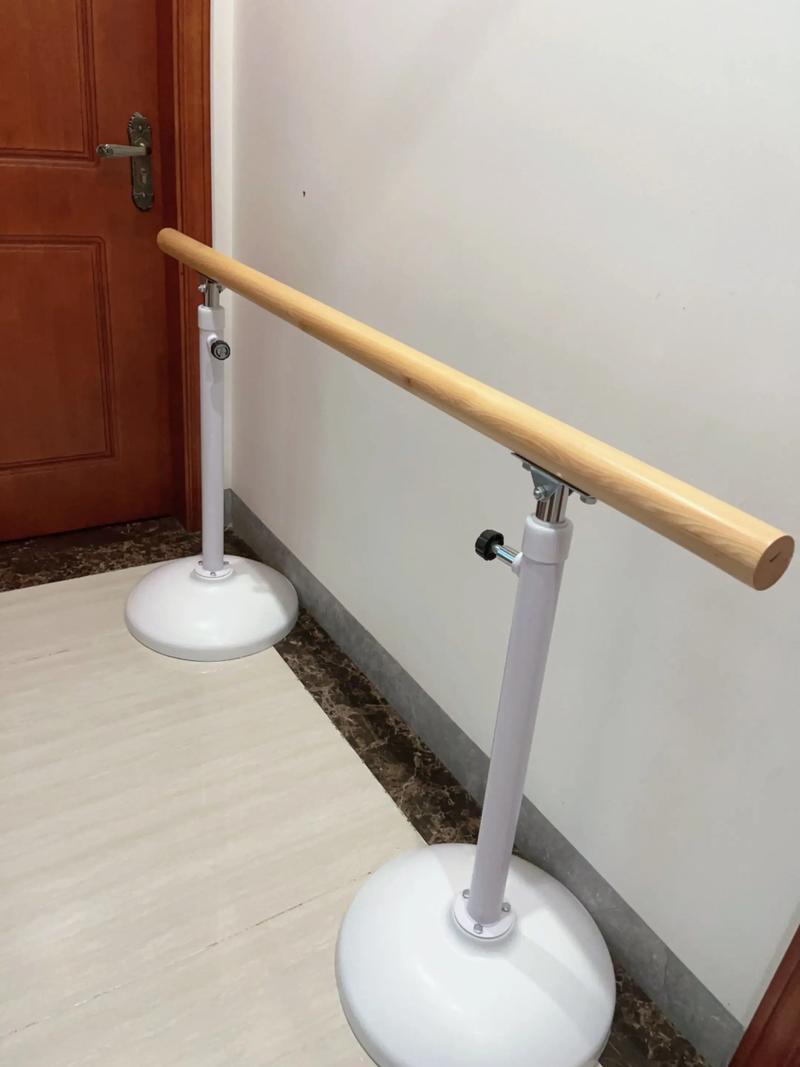 家庭舞蹈练习室布置把杆镜子简易装备
