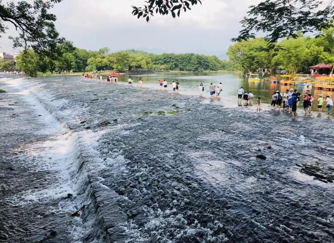 三、广西桂林·灵渠：穿越秦朝的运河，水还是两千年前的水