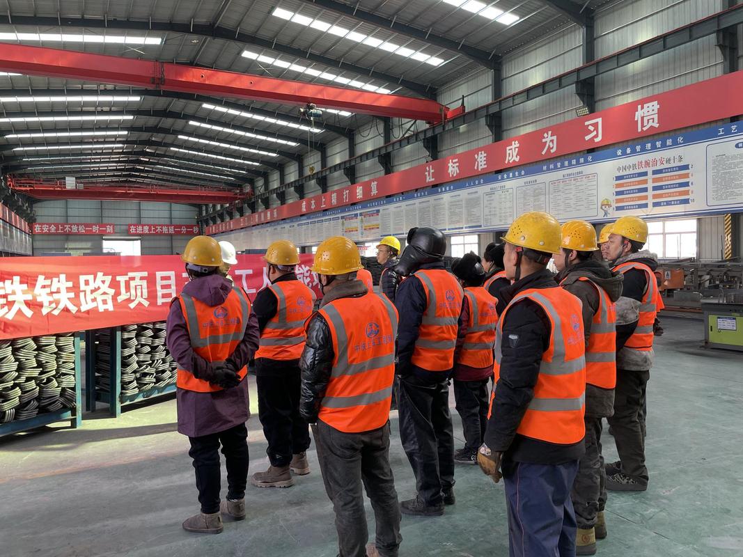 工人开展安全行为引导手指操培训现场